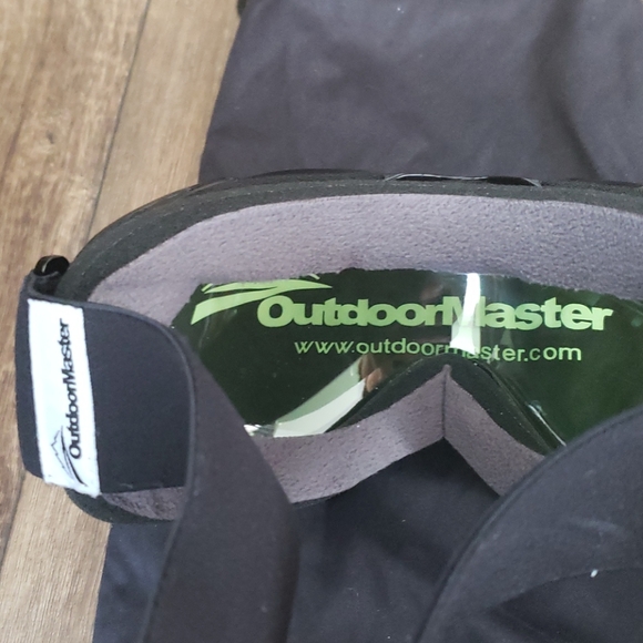 Snow goggles (two) - Picture 3 of 6